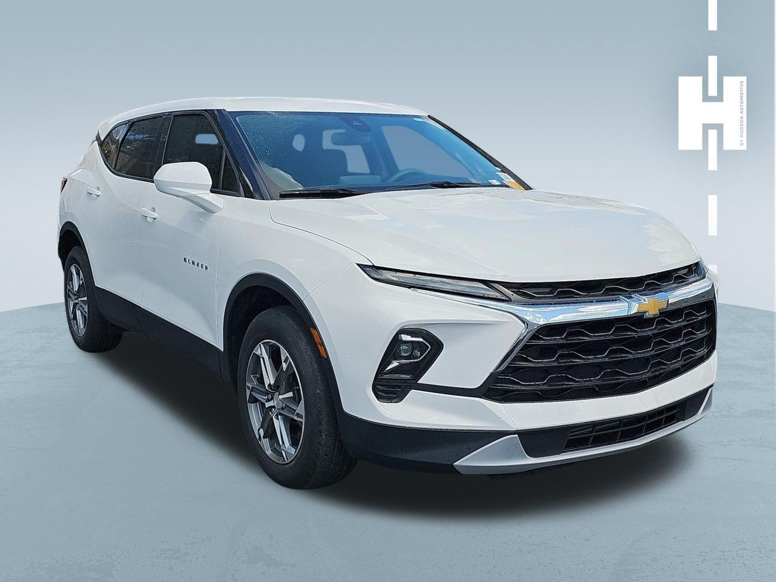 Used 2023 Chevrolet Blazer LT FWD image 1