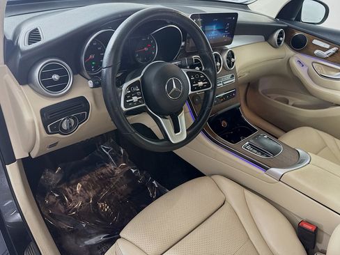 Used 2021 Mercedes-Benz GLC 300 image 23