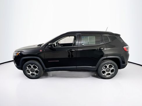 Used 2022 Jeep Compass Trailhawk w/ Sun and Sound Group AWD/4WD image 8