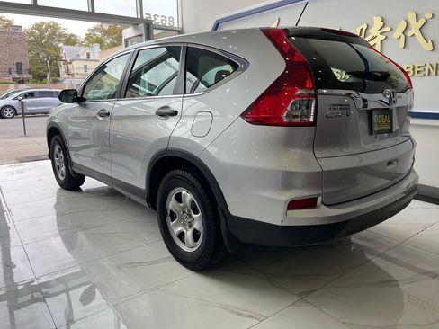 Used 2016 Honda CR-V LX image 5