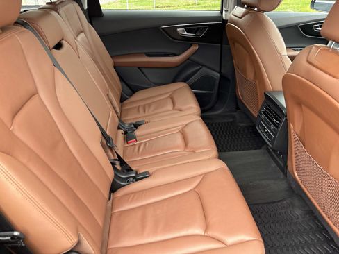 Used 2022 Audi Q7 Premium Plus w/ Premium Plus Package image 35