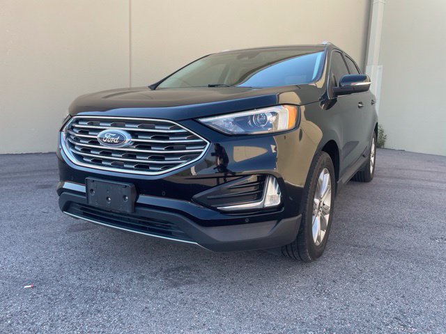 Used 2023 Ford Edge Titanium AWD/4WD image 2