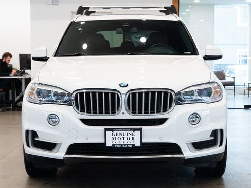 Used 2017 BMW X5 xDrive35d image 2