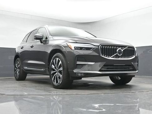 Used 2023 Volvo XC60 B5 Plus w/ Climate Package AWD/4WD image 11