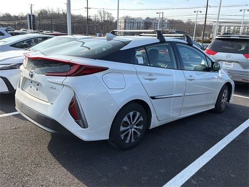 Certified 2020 Toyota Prius Prime XLE image 3
