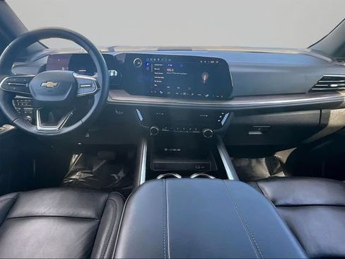 Used 2025 Chevrolet Tahoe LT AWD/4WD image 14