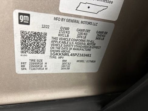 Used 2023 GMC Acadia SLE w/ Driver Convenience Package image 14