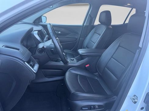 Used 2024 GMC Terrain SLT AWD/4WD image 12
