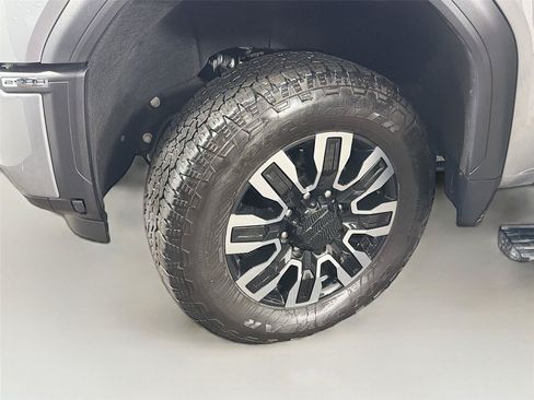 Used 2024 GMC Sierra 2500 Denali Ultimate AWD/4WD image 38