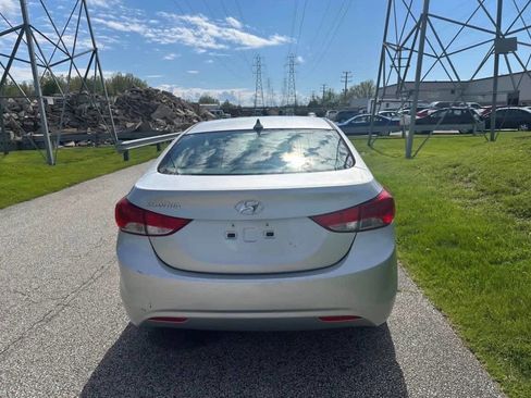 Used 2013 Hyundai Elantra GLS w/ Preferred Pkg FWD image 7
