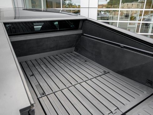 Used 2024 Tesla Cybertruck AWD Crew Cab image 10