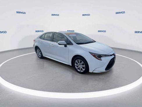 Used 2023 Toyota Corolla LE image 3