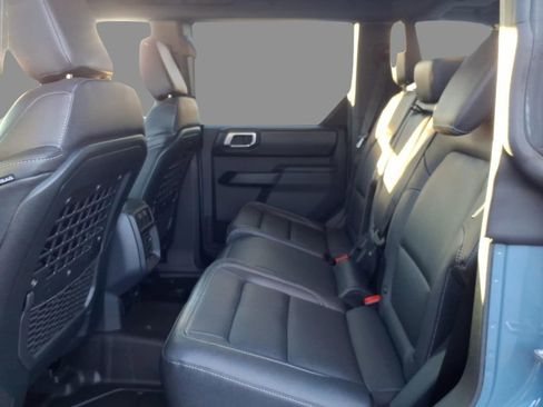 New 2025 Ford Bronco Badlands image 5