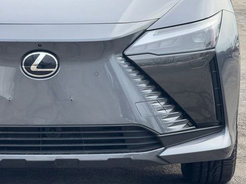 Used 2023 Lexus RZ 450e Premium w/ Technology Package image 10