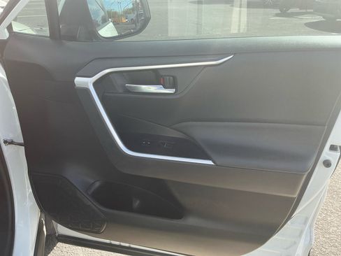 Certified 2022 Toyota RAV4 XLE Premium image 16