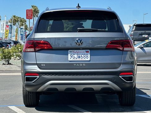 Used 2023 Volkswagen Taos SE w/ Black Wheel Package FWD image 5
