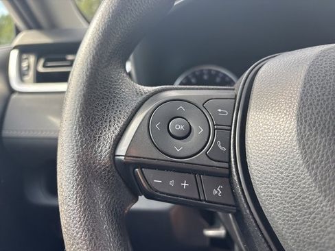 Used 2022 Toyota RAV4 LE image 29