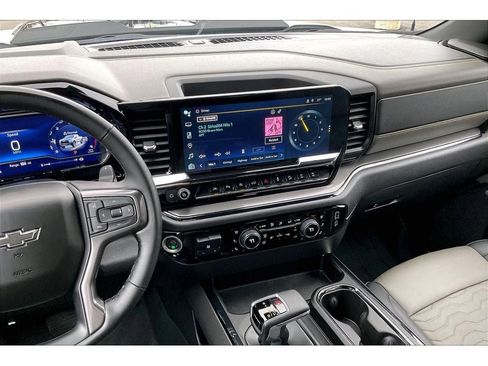 Used 2025 Chevrolet Silverado 1500 ZR2 w/ Technology Package image 7