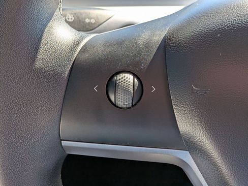 Used 2020 Tesla Model 3 Long Range image 17
