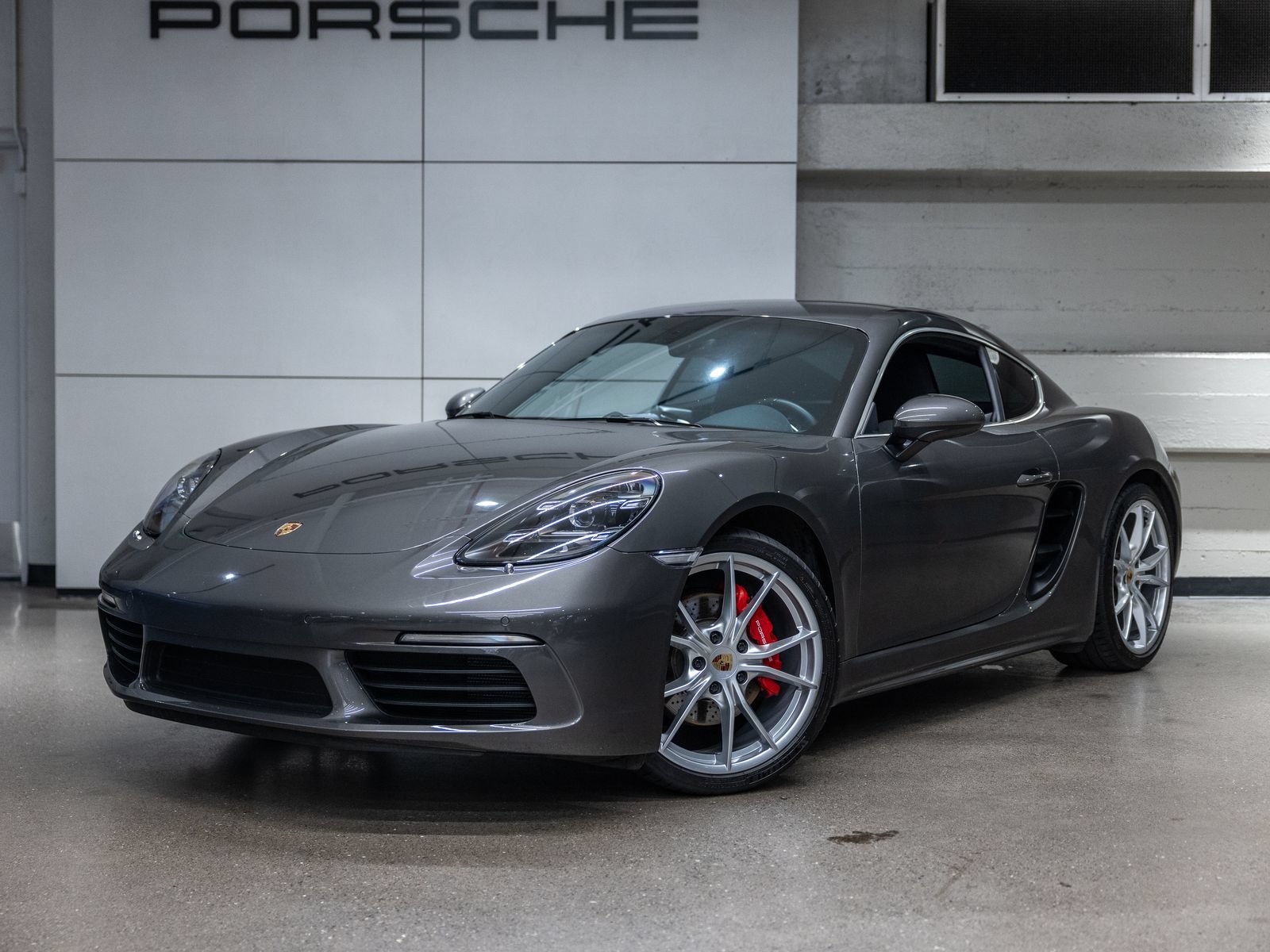 Certified 2024 Porsche 718 Cayman S RWD image 1