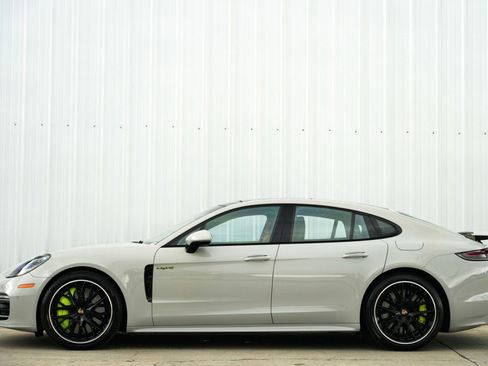 Used 2022 Porsche Panamera 4S w/ Premium Package image 56