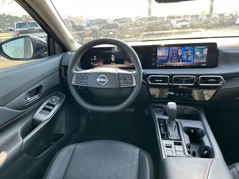 New 2026 Nissan Sentra SR w/ SR Premium Package FWD image 22