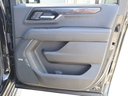New 2026 GMC Yukon XL Elevation w/ Elevation Premium Package AWD/4WD image 39