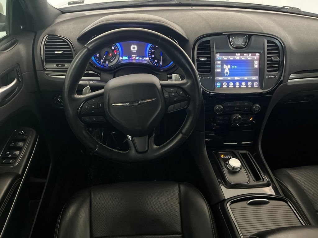 Used 2019 Chrysler 300 S w/ 300S Premium Group 2 RWD image 32