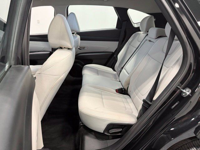 Used 2025 Hyundai Tucson SE FWD image 27