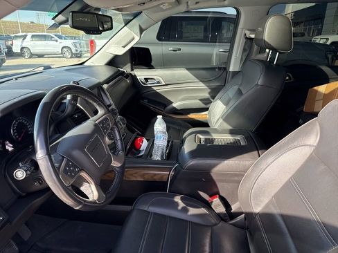 Used 2019 GMC Yukon XL Denali w/ Denali Ultimate Package image 6