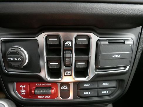 New 2025 Jeep Gladiator Willys image 48