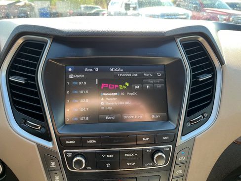 Used 2019 Hyundai Santa Fe XL image 13
