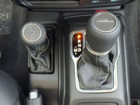 New 2025 Jeep Gladiator Sport image 20