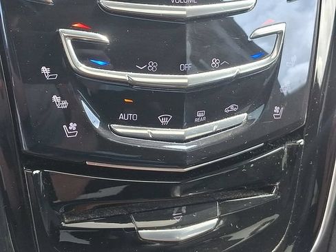 Used 2020 Cadillac Escalade Luxury AWD/4WD image 12