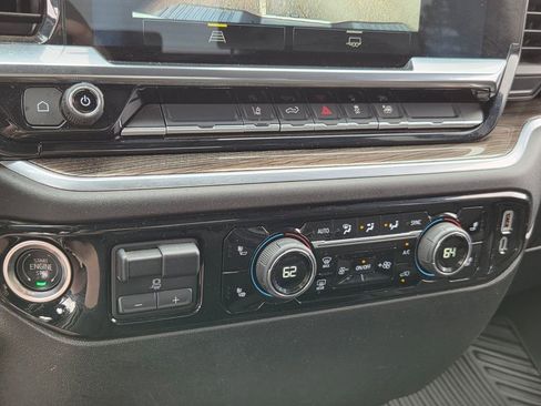 Used 2025 Chevrolet Silverado 2500 LT w/ Convenience Package image 19