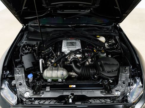 Used 2022 Ford Mustang Shelby GT500 w/ Carbon Fiber Track Pack image 6