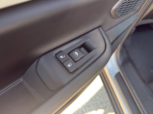 New 2025 Jeep Grand Cherokee L Limited w/ Luxury Tech Group II image 32