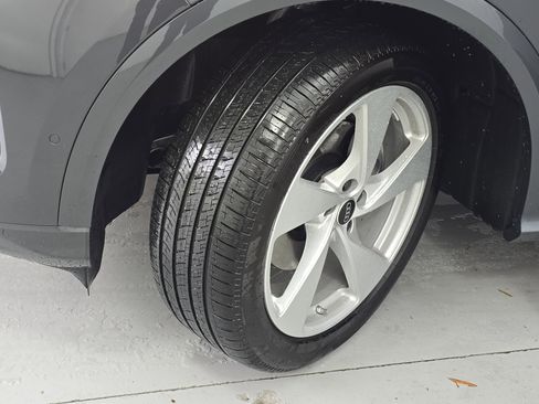 New 2025 Audi Q5 Prestige image 32