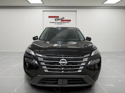 Used 2024 Nissan Rogue S AWD/4WD image 2