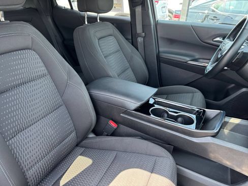 Used 2025 Chevrolet Equinox LT FWD image 37