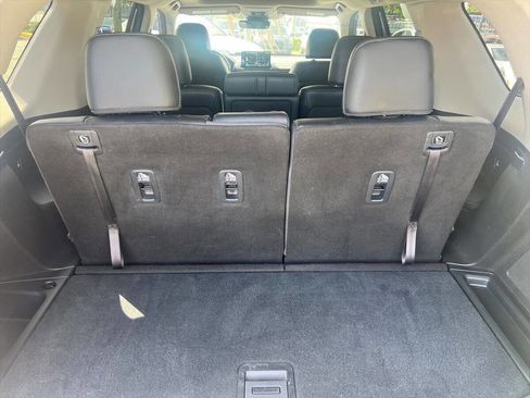 Used 2023 Honda Pilot Touring image 15