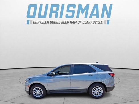 Used 2023 Chevrolet Equinox LS AWD/4WD image 5