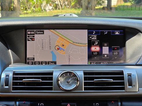 Used 2015 Lexus LS 460 AWD w/ F Sport Package image 24