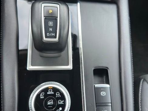 Used 2024 Mitsubishi Outlander SE AWD/4WD image 17