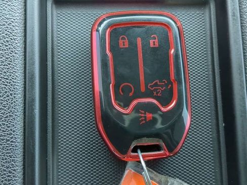 Used 2021 Chevrolet Silverado 1500 LT Trail Boss w/ Convenience Package II image 38