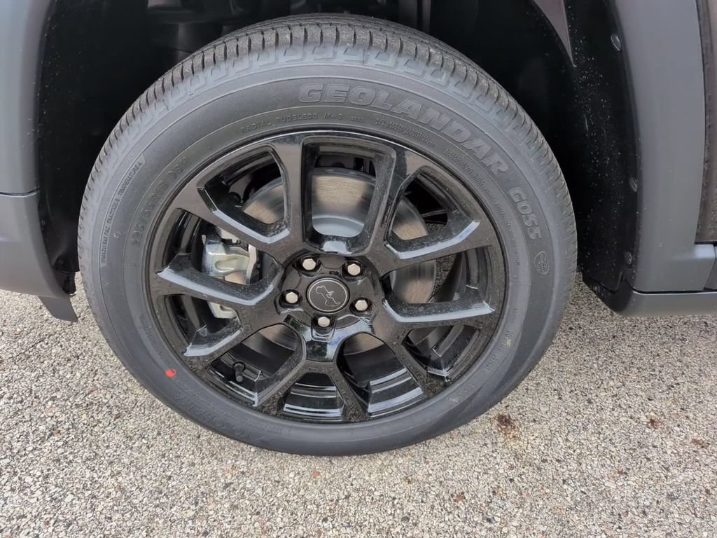 New 2026 Jeep Compass Latitude AWD/4WD image 16