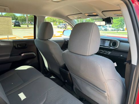 Used 2020 Toyota Tacoma SR5 RWD image 70