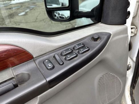 Used 2006 Ford F350 XLT image 15