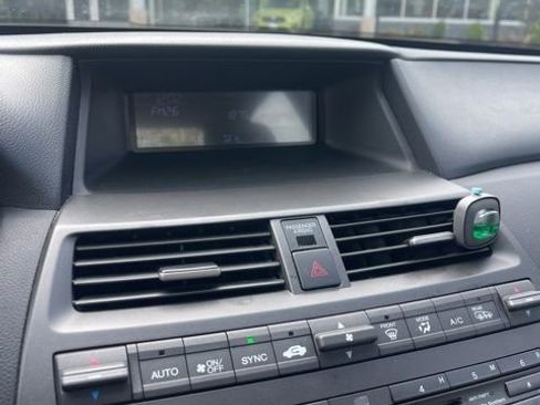 Used 2011 Honda Accord EX-L image 23