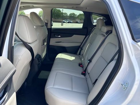 Used 2025 Nissan Murano SL AWD/4WD image 14